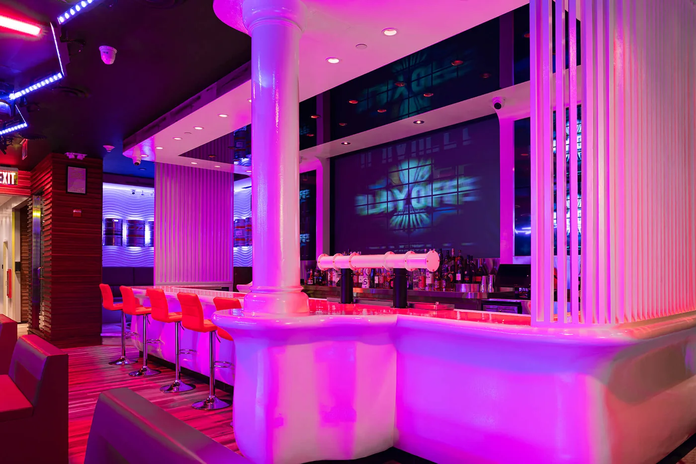Lounge & Bar